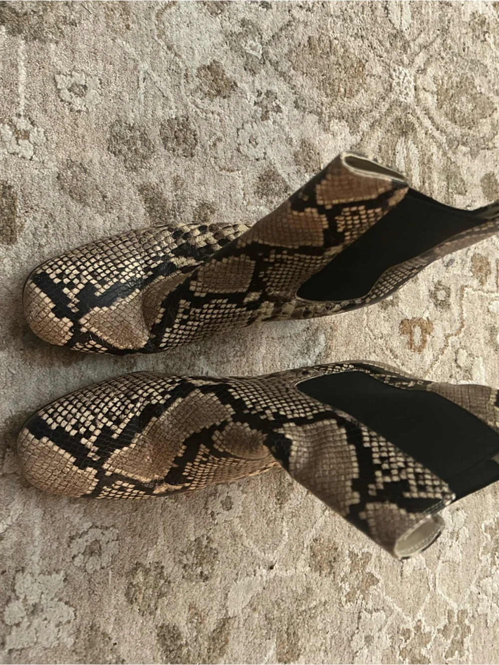 J. Crew Willa Snake-Print Chelsea Leather Ankle Boots in Black Beige sz 9 / 39.5 - Picture 3 of 7
